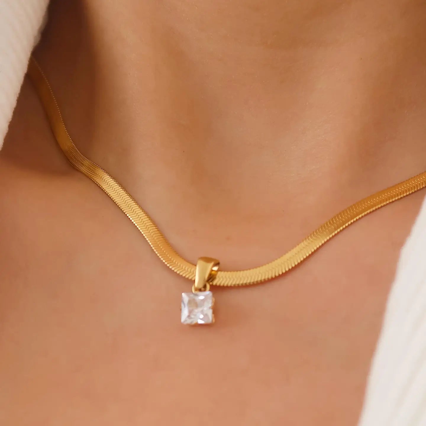 Blanc Snake Chain