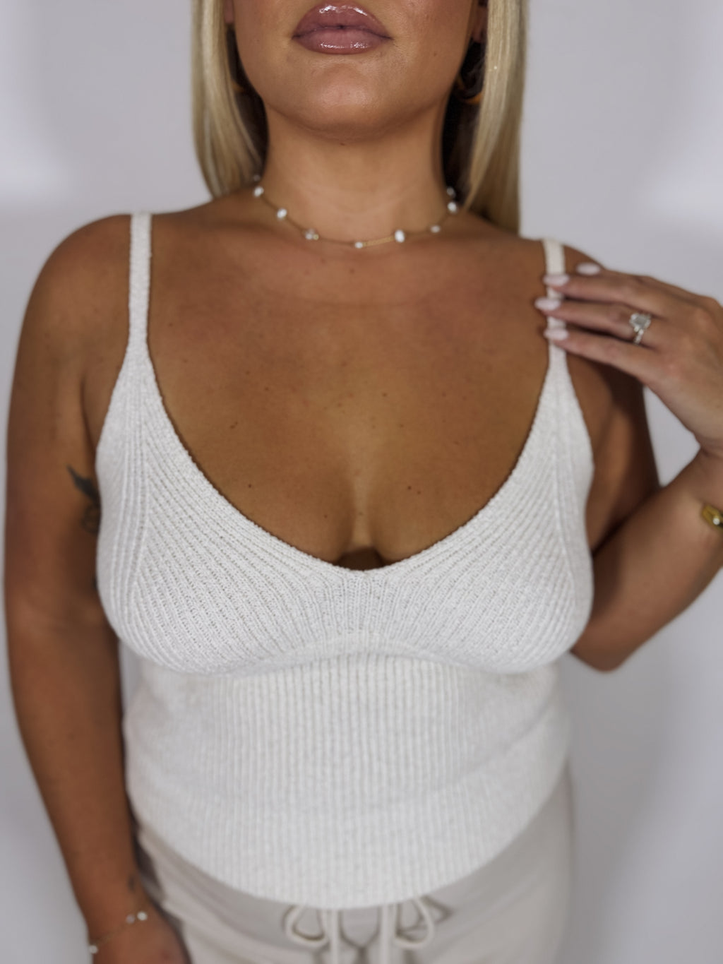 Averie Knit V Neck